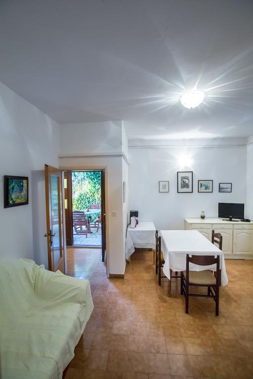 Lucija Apartment Kampor Exterior foto