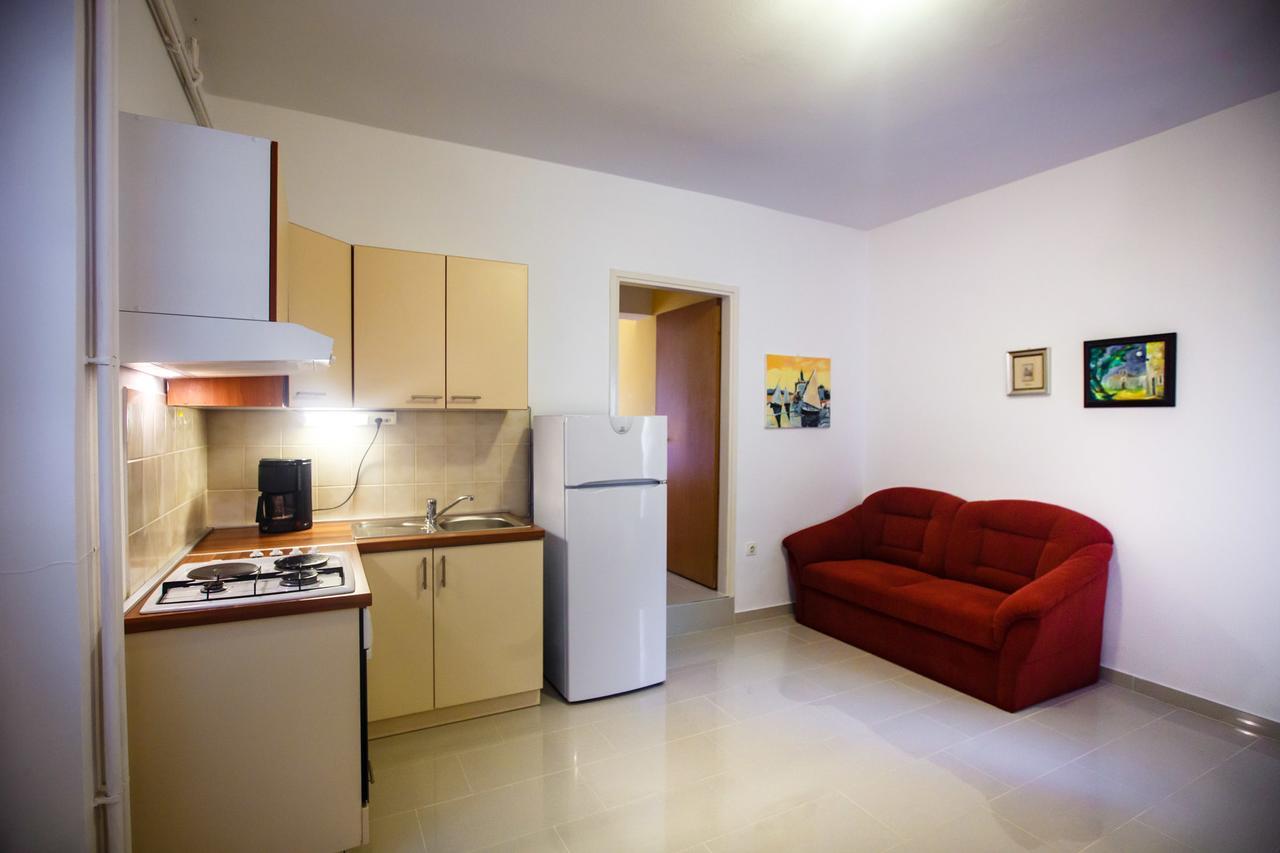 Lucija Apartment Kampor Exterior foto